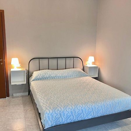 Apt Donati Home, Modernita E Comfort Con Parcheggio Gratuito Privato E Spazio Esterno Privato 카사노 다다 외부 사진