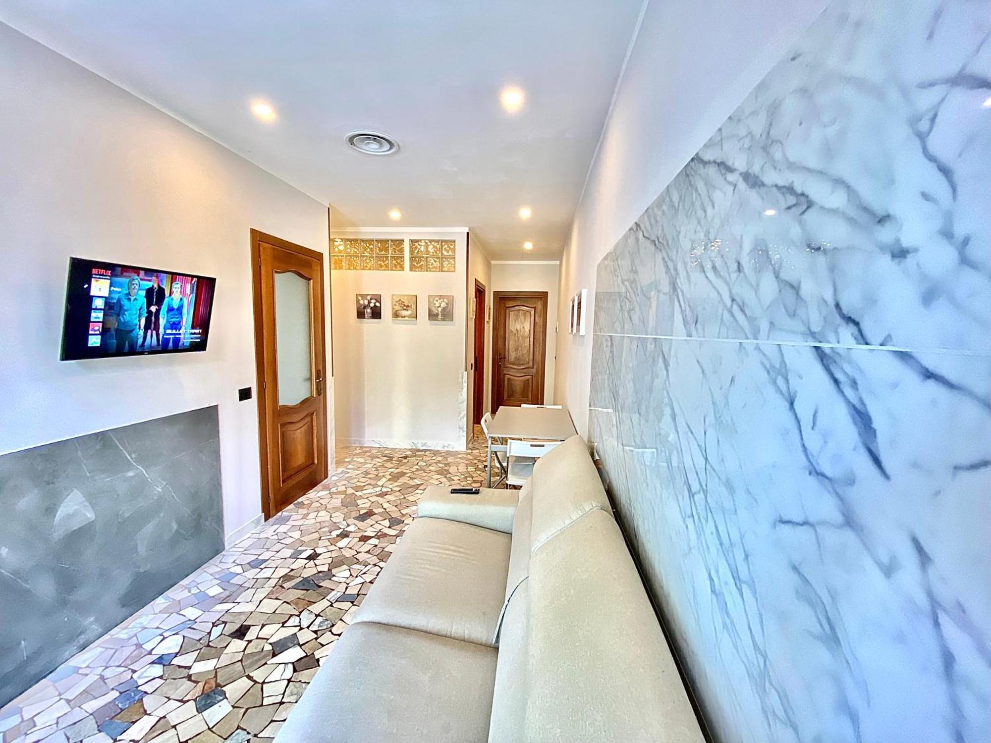 Apt Donati Home, Modernita E Comfort Con Parcheggio Gratuito Privato E Spazio Esterno Privato 카사노 다다 외부 사진