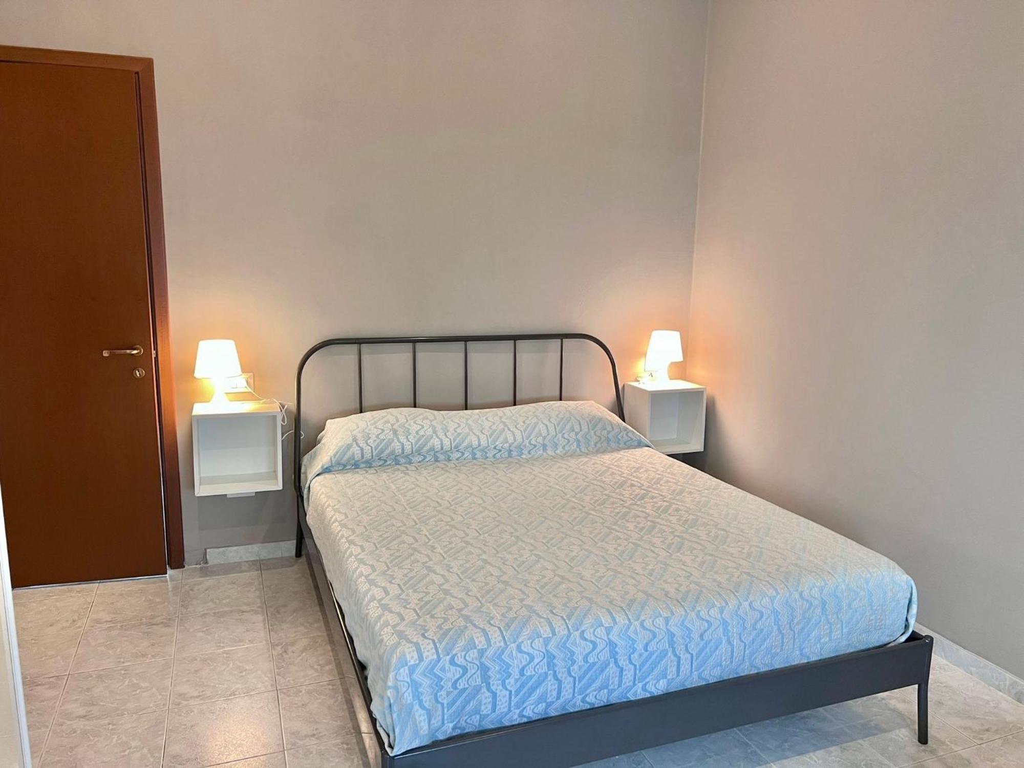 Apt Donati Home, Modernita E Comfort Con Parcheggio Gratuito Privato E Spazio Esterno Privato 카사노 다다 외부 사진