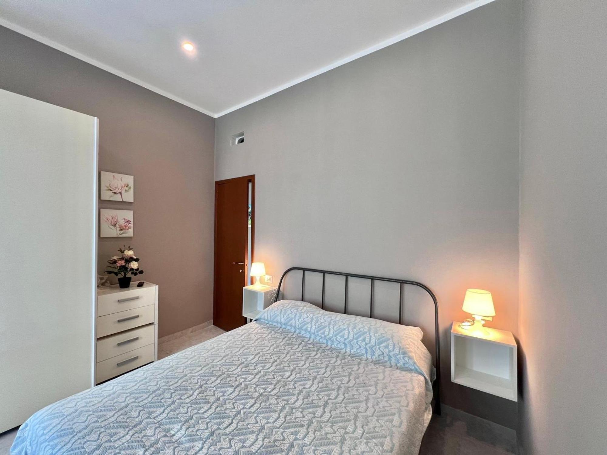 Apt Donati Home, Modernita E Comfort Con Parcheggio Gratuito Privato E Spazio Esterno Privato 카사노 다다 외부 사진