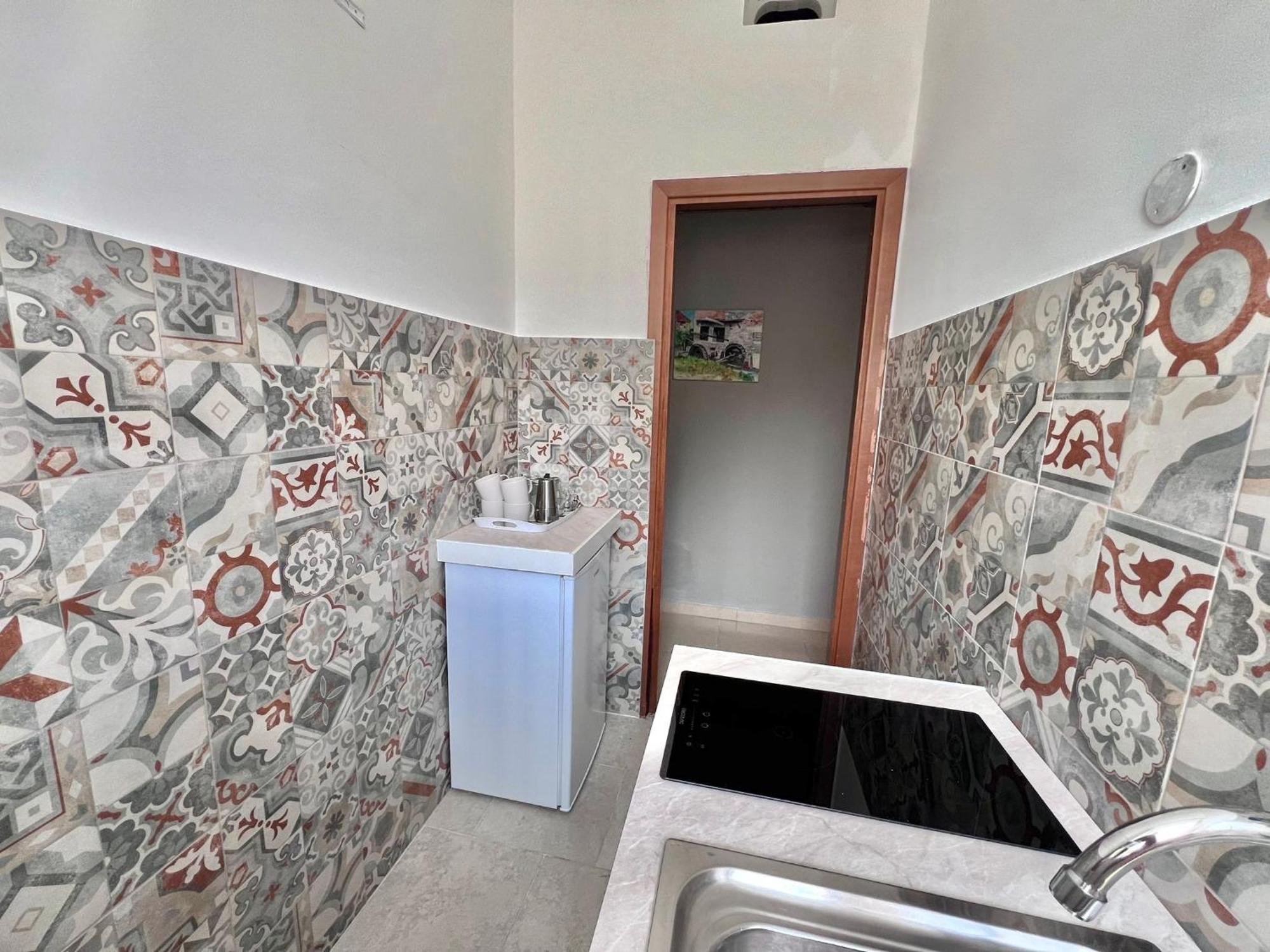 Apt Donati Home, Modernita E Comfort Con Parcheggio Gratuito Privato E Spazio Esterno Privato 카사노 다다 외부 사진