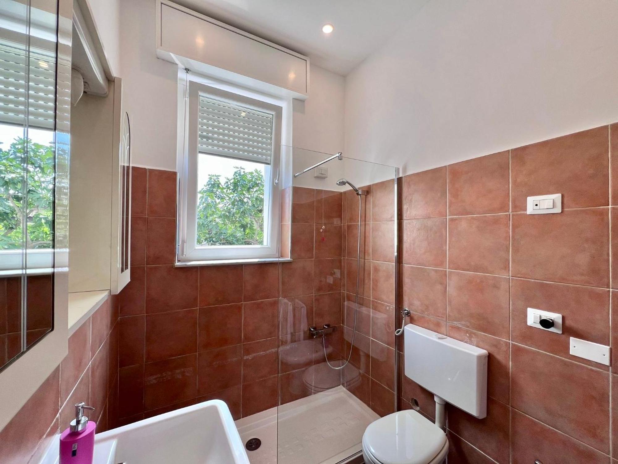 Apt Donati Home, Modernita E Comfort Con Parcheggio Gratuito Privato E Spazio Esterno Privato 카사노 다다 외부 사진
